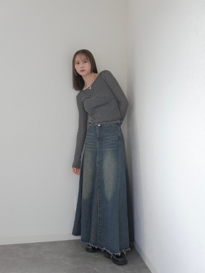 vintage like denim skirt