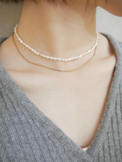 pearl necklace